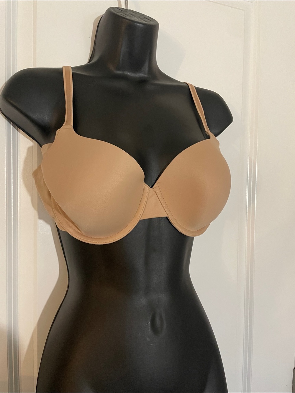 NWOT Warner's Light Beige Smooth T-Shirt Bra